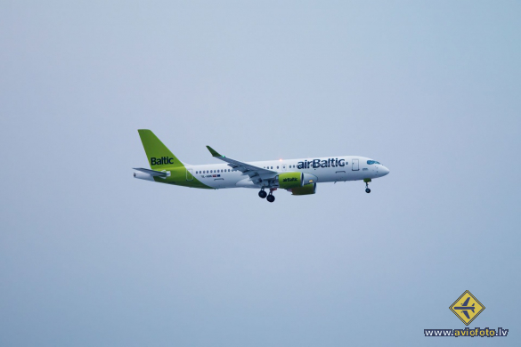 Airbus A220-300